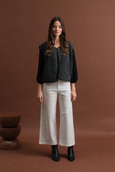 63837 Gris