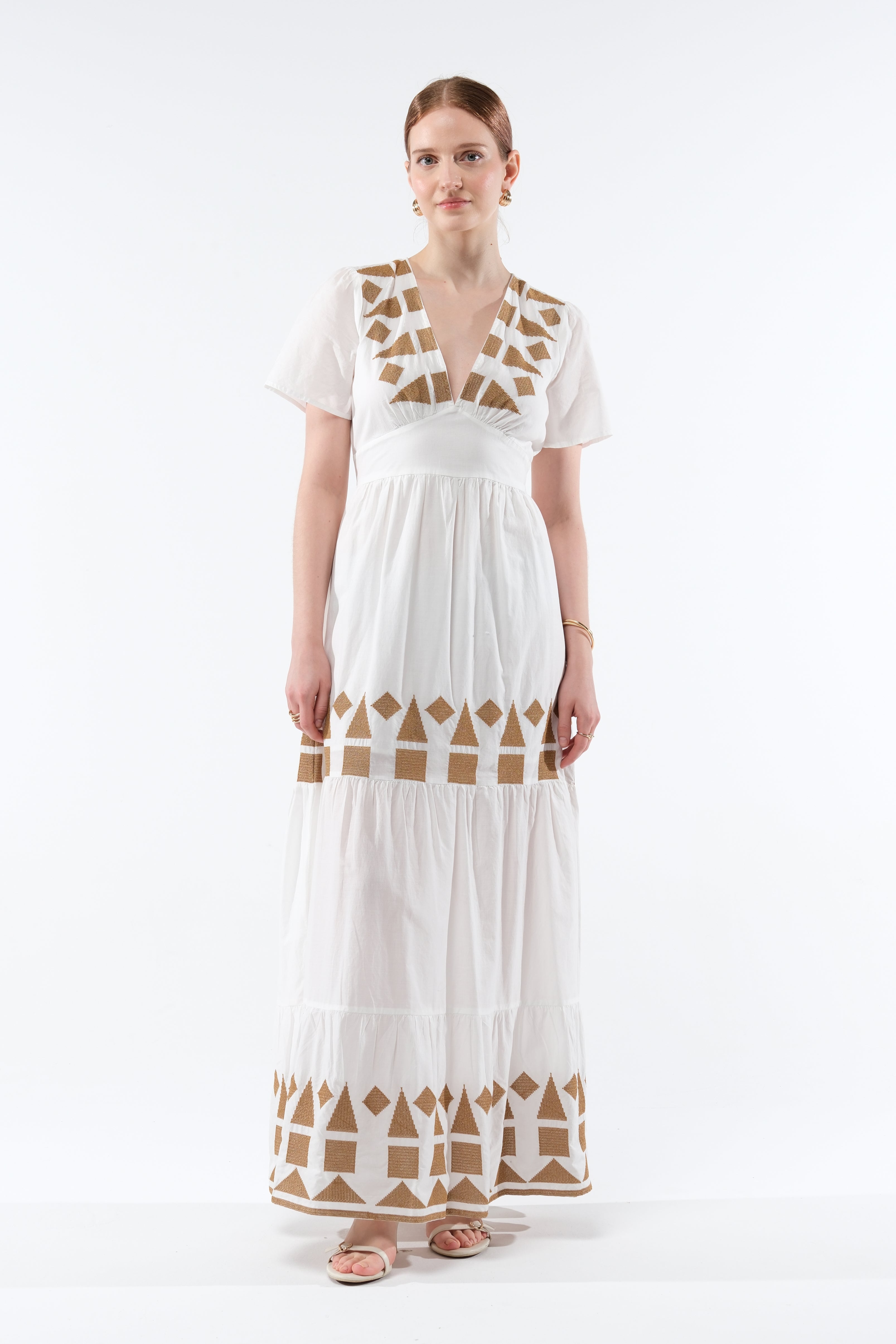 Amara off white